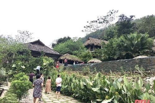 Khu du lịch sinh thái cộng đồng Pù Luông quá tải trong kỳ nghỉ lễ Giỗ tổ Hùng Vương