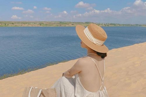 Du lịch biển sôi động kỳ nghỉ lễ giỗ Tổ