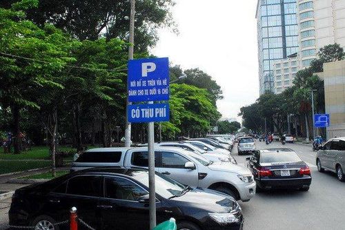 TP.HCM đề xuất thu phí đỗ ô tô trên 31 tuyến đường