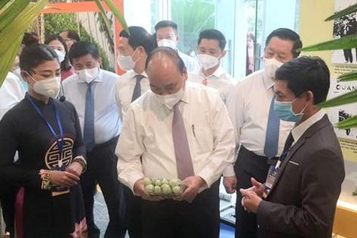 Hôm nay 12-4, Chủ tịch nước Nguyễn Xuân Phúc chủ trì Hội nghị kêu gọi đầu tư vào Hóc Môn và Củ Chi