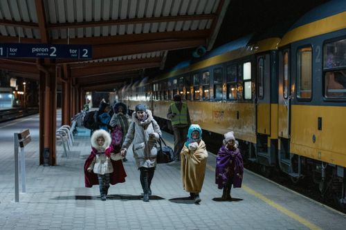 LHQ khuyến cáo Anh không để phụ nữ Ukraine ở nhờ nhà đàn ông độc thân