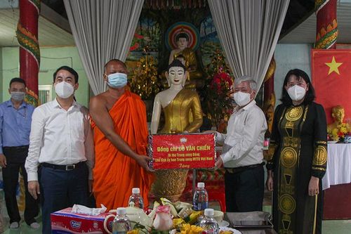 Ấm áp Tết Chol Chnam Thmay