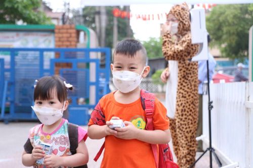 Trường mầm non lại rộn vang tiếng nói cười của trẻ thơ