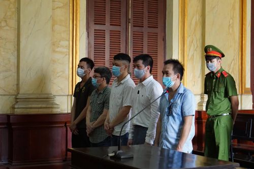 Cựu đội phó hình sự lĩnh 4,5 năm tù về tội tổ chức đánh bạc