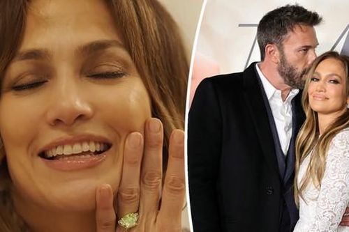 Jennifer Lopez tiết lộ được cầu hôn khi đang tắm