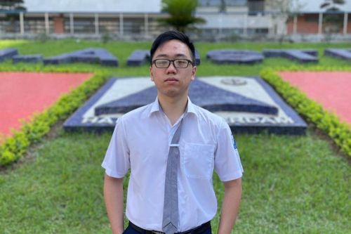 Nam sinh trường Ams giành giải Nhất quốc gia môn Toán, nhận học bổng toàn phần du học Mỹ