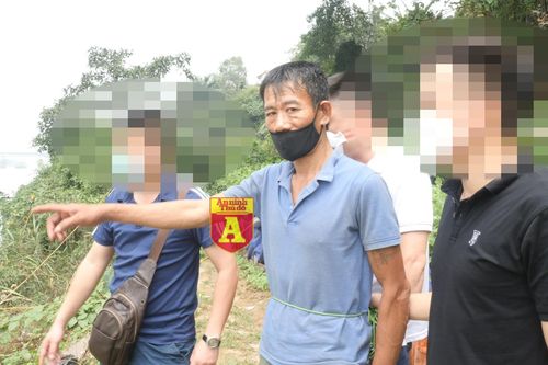 Giấu ma túy dưới thuyền trên sông Hồng để sử dụng và bán cho khách