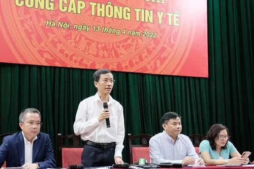 Trẻ nghi mắc Covid-19 chưa nên tiêm vắc-xin