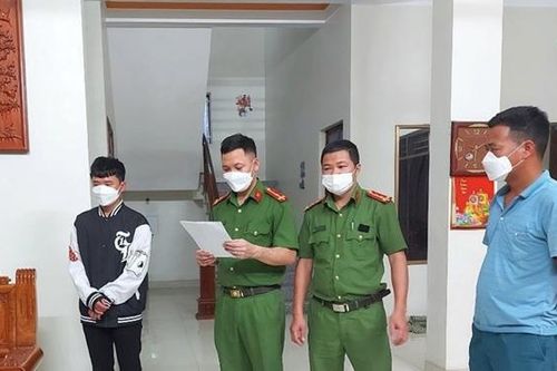 Nam sinh viên lấy trộm 11 chiếc điện thoại di động và lập 'chiêu' qua mắt Công an