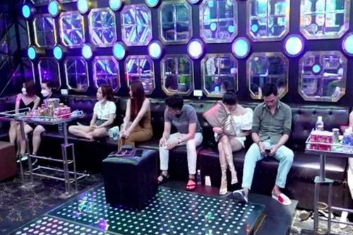 Khởi tố hàng chục đối tượng sử dụng trái phép chất ma túy trong quán karaoke