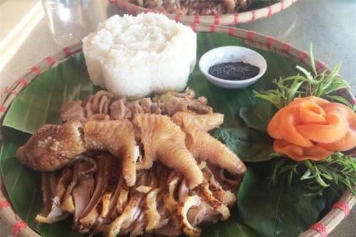 'Gà tiến vua' ở Hưng Yên ngon thế nào mà có giá lên đến vài triệu đồng/con?