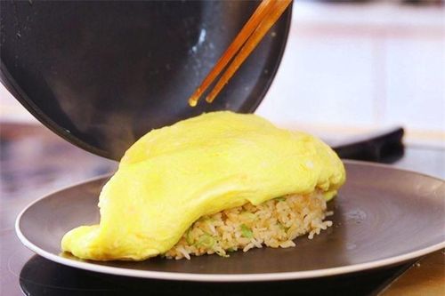 Món cơm chiên nổi tiếng của Nhật Bản đưa việc chiên trứng lên một tầm cao mới