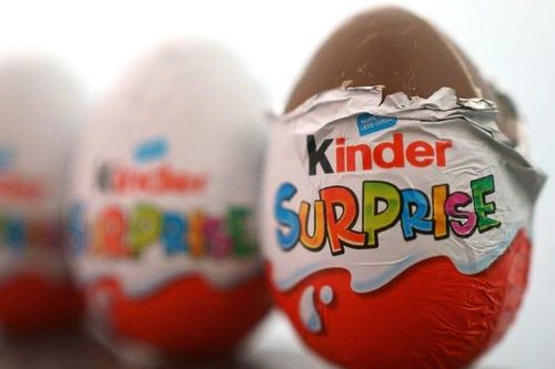 Vì sao Bộ Công Thương đề nghị thu hồi kẹo socola nhãn hiệu Kinder?