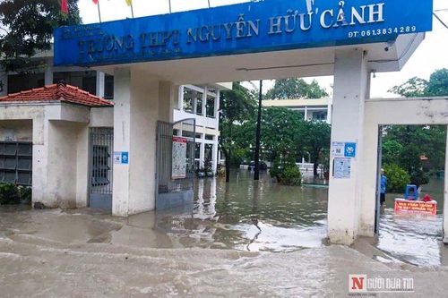 Đồng Nai: 1.200 học sinh nghỉ học do trường ngập sâu sau cơn mưa đêm