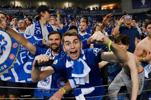 CĐV làm gì khiến một nhà thầu từ bỏ cuộc đua sở hữu Chelsea?