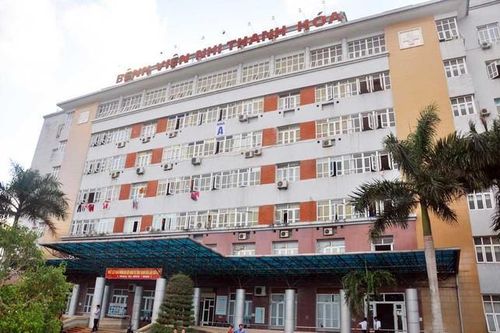 Mới nhất vụ Trưởng khoa Dược bị tố: Không sàm sỡ nhưng vi phạm thuần phong mỹ tục?