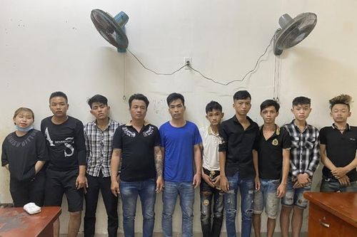 Bắt khẩn cấp nhóm nghi phạm gây ra nhiều vụ tấn công, cướp tài sản người dân