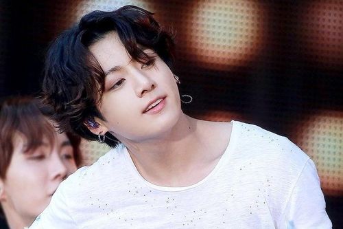 Tại sao chỉ BTS được đề xuất miễn nghĩa vụ quân sự?