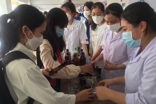Hàng nghìn học sinh trải nghiệm Ngày hội Thắp sáng ước mơ HUEdu