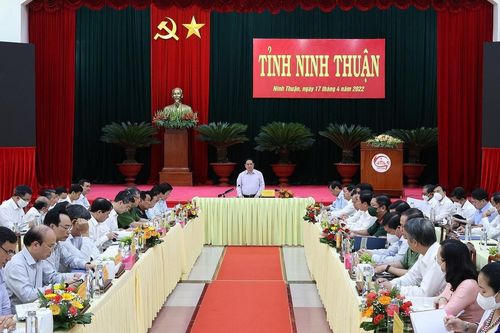 Hình ảnh Thủ tướng làm việc với lãnh đạo chủ chốt tỉnh Ninh Thuận