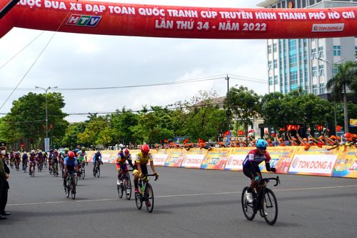Giải đua xe đạp toàn quốc: Vận động viên Nguyễn Tấn Hoài đoạt giải Nhất chặng 13
