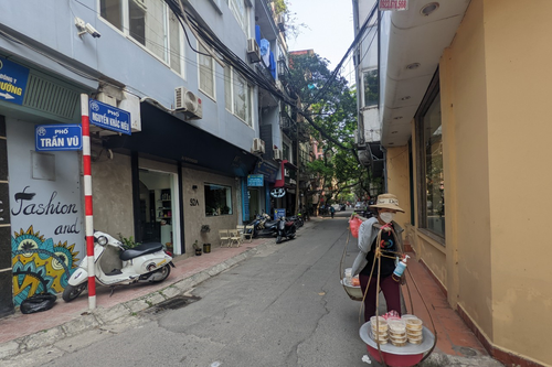 Khám phá hai tuyến phố đi bộ, ẩm thực mới của TP Hà Nội ven hồ Ngọc Khánh và Trúc Bạch