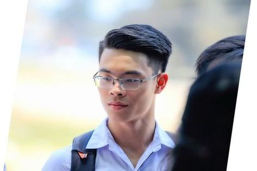 Tuổi trẻ không có gì ngoài dũng khí và một trái tim lành lặn