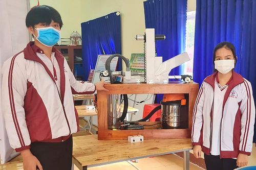Học sinh chế tạo máy hút dịch chanh dây dự thi quốc tế