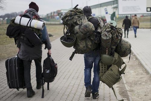 Tây Ukraine hứng 'mưa tên lửa', Nga công bố số lính nước ngoài tham chiến