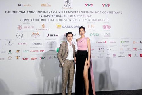 Miss World VN Trương Diệu Ngọc khoe chân dài miên man tại sự kiện Hoa Hậu Hoàn Vũ 2022