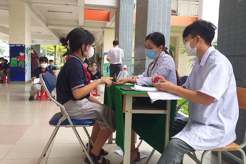 TP Hồ Chí Minh: Tiếp tục tiêm phòng cho học sinh lớp 6, dưới 12 tuổi