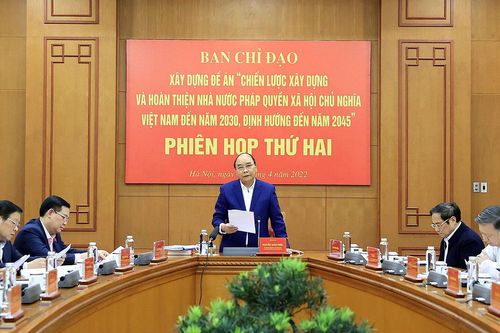Xây dựng pháp luật nghiêm minh, tạo điều kiện cho phát triển
