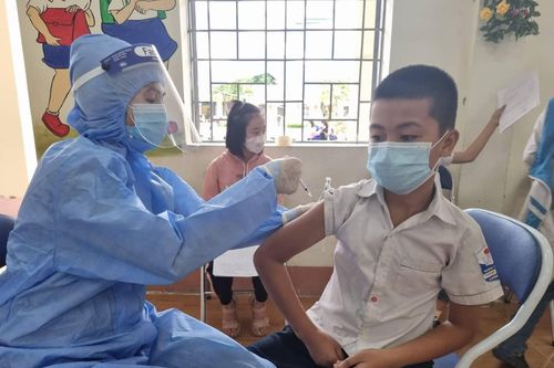 'Chậm và chắc' trong tiêm phòng Covid-19 cho trẻ từ 5 - 12 tuổi