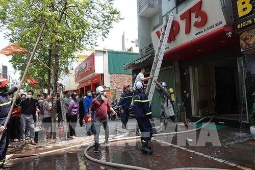 Hà Nội: Dập tắt đám cháy ở đường Nguyễn Hoàng