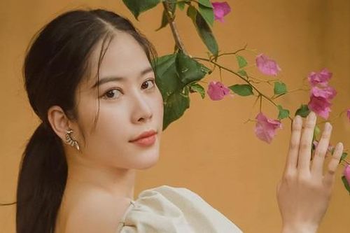 Luôn tỏ ra vui vẻ ở Miss World Vietnam 2022 nhưng cớ sao Nam Em lại lộ video khóc nức nở?
