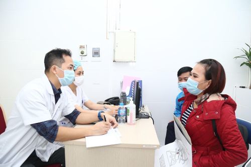 Nữ giới có nguy cơ cao bị sương mù não hậu Covid-19