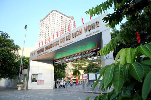 Hai Hiệu trưởng lên tiếng về thông tin 'ép học sinh học yếu không thi 10'