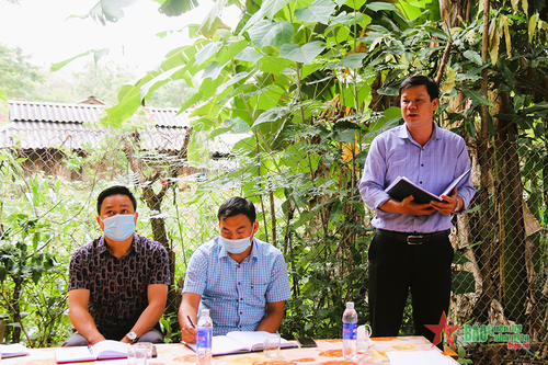 Cán bộ nêu gương, thêm việc tốt mỗi ngày
