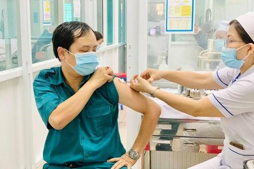 Việt Nam đã tiêm 210 triệu liều vắc xin phòng Covid-19