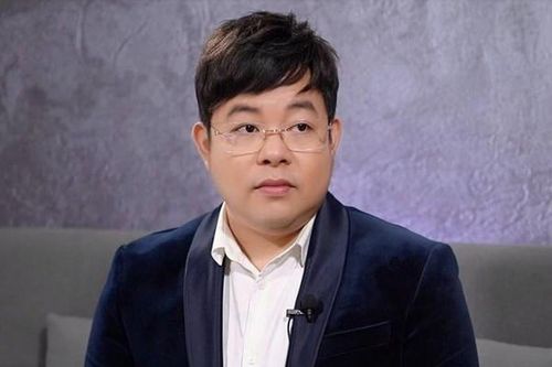 Quang Lê bất ngờ thông báo lấy vợ ở tuổi 43?