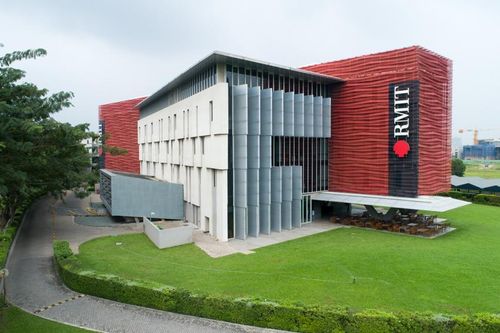 Sinh viên 'tố' giảng viên quấy rối tình dục, trường ĐH RMIT nói gì?