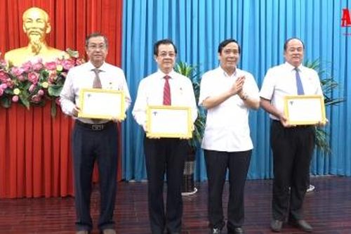 Tiếp tục thực hiện tốt công tác chăm lo và phát huy vai trò của người cao tuổi