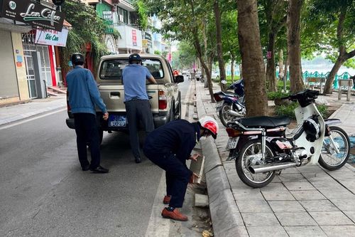 Ra quân xử lý vi phạm trật tự đô thị trên phố Nhật Chiêu
