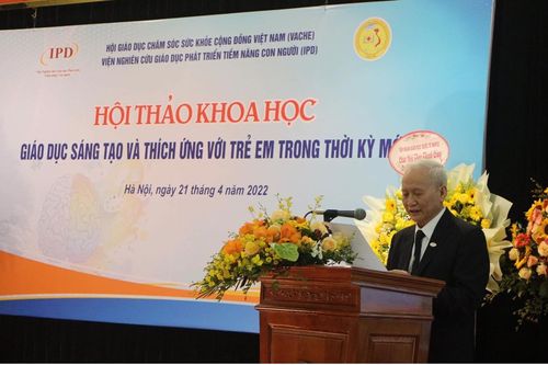 Các nhà quản lý giáo dục chia sẻ kinh nghiệm giáo dục sáng tạo và thích ứng
