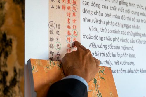 Bản Kiều chép tay 'độc nhất vô nhị' của hoàng gia triều Nguyễn