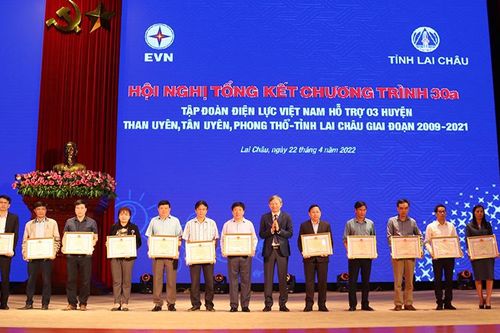 EVN tích cực hỗ trợ 3 huyện của tỉnh Lai Châu giảm nghèo