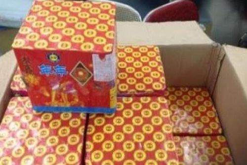 Bị tai nạn vì pháo hoa, nam thanh niên vẫn buôn hàng cấm