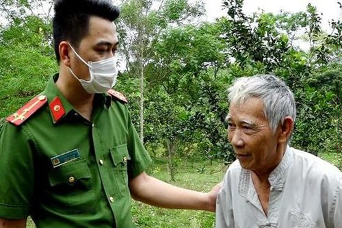 Người chiến sỹ công an 'vì dân phục vụ, dựa vào nhân dân làm việc'