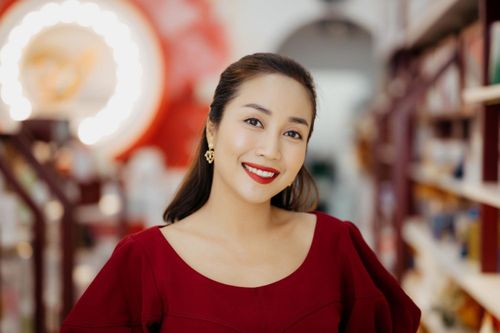 Ốc Thanh Vân gặp 'sự cố' bất ngờ khi tham gia họp báo