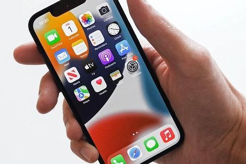 iPhone nên 'hào phóng' điều này hơn với người dùng